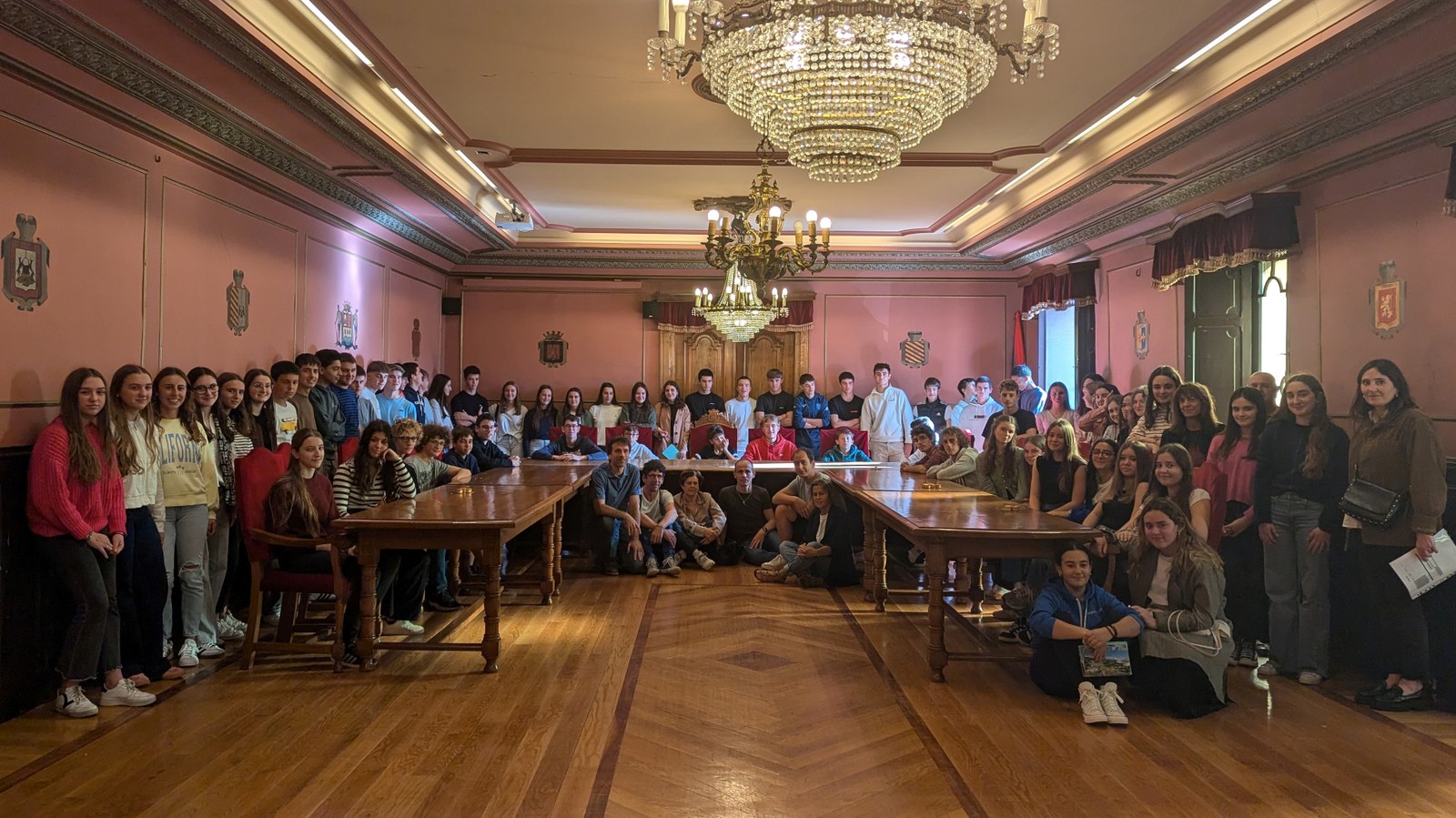 Udaletxean izan dira Hazparneko ikasleak