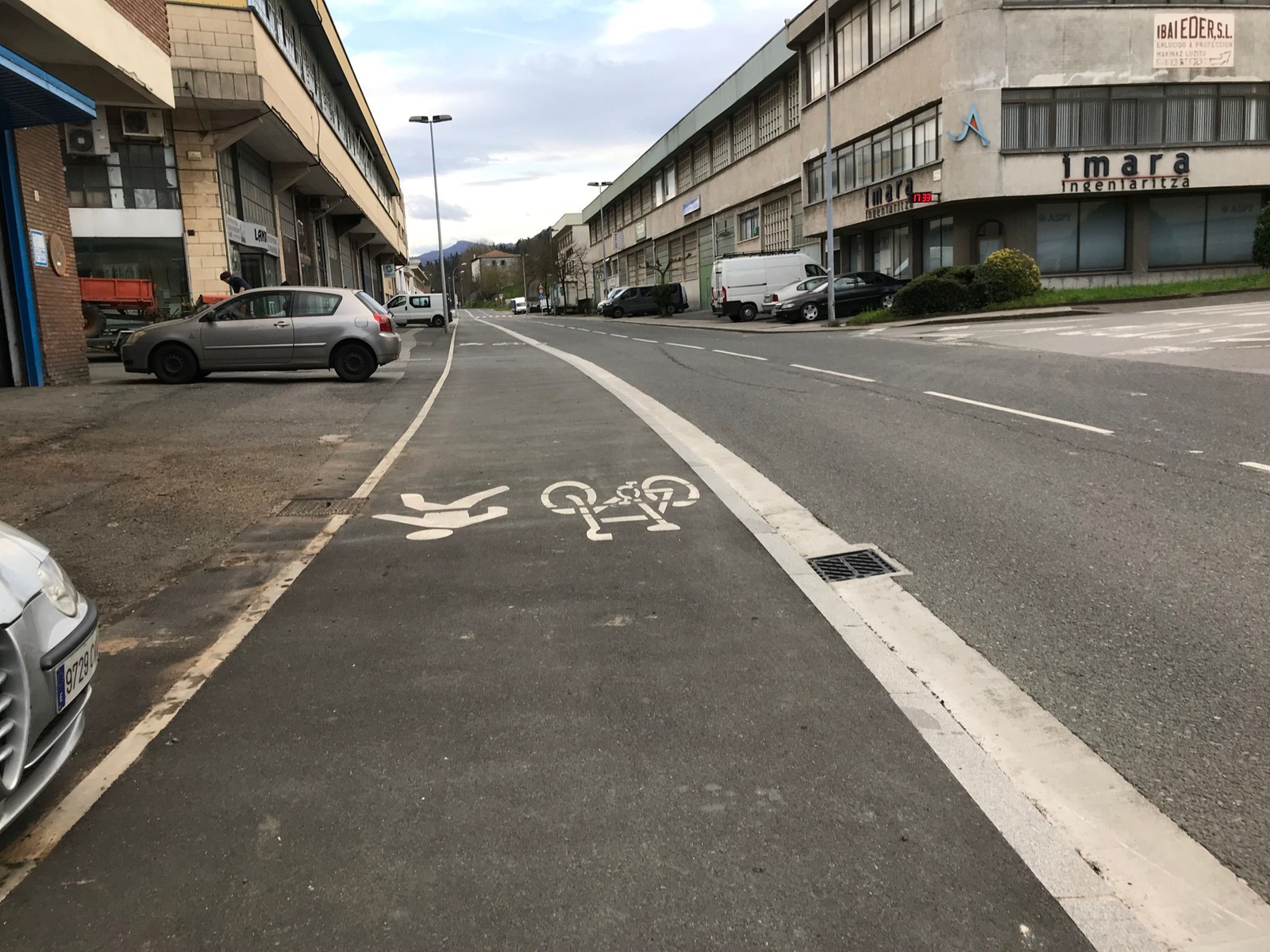 Urrestillako  bidegorria egiteko lurrak erabilgarri