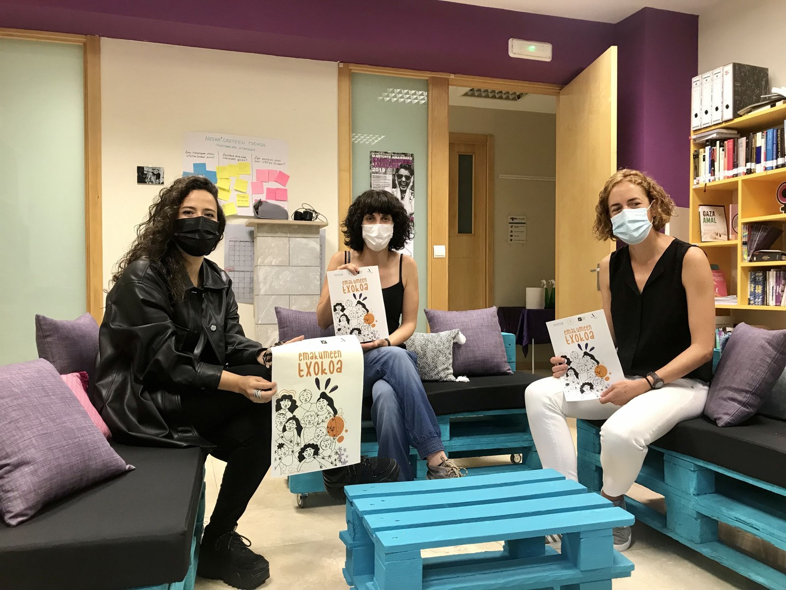 Zabalik da Jabetze Eskolan eta Irakurle Feminista Taldean izena emateko epea