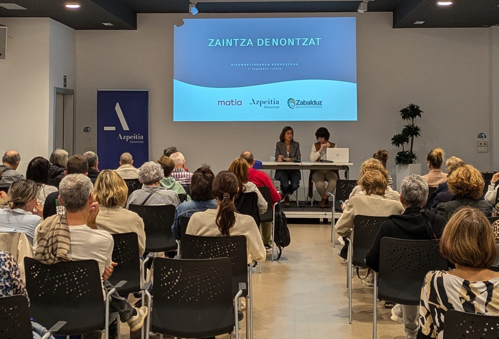 Zaintzen egoera ezagutu eta ateratako ideietako batzuei buruz hausnartu dute zaintza topaketan