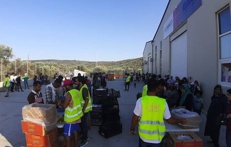 Zaporeak elkartearen bidez, Moriako errefuxiatuen artean banatzeko janari bilketa Azpeitian ere egingo da larunbatean