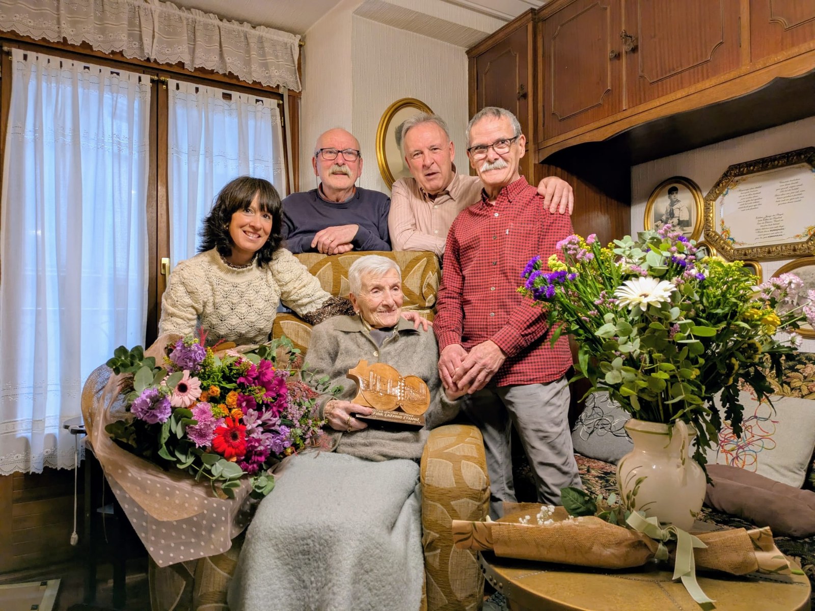 Zorionak, Josefa Lazkano!